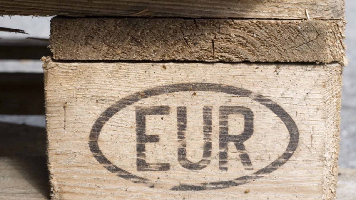پالت یورو چیست؟(همه چیز در مورد استاندارد پالت یورویی 2023)